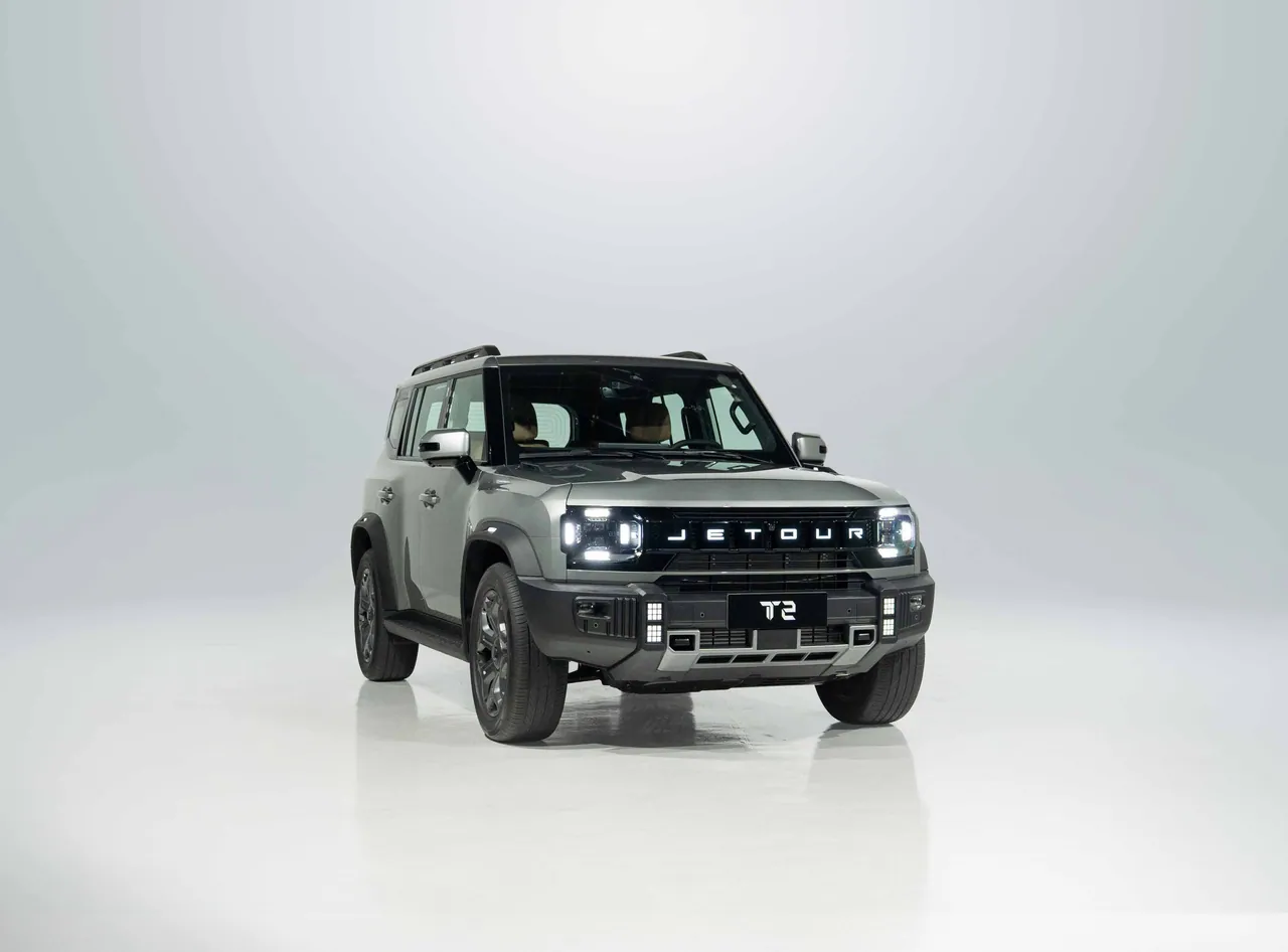 Jetour T2 from the front left, low camera