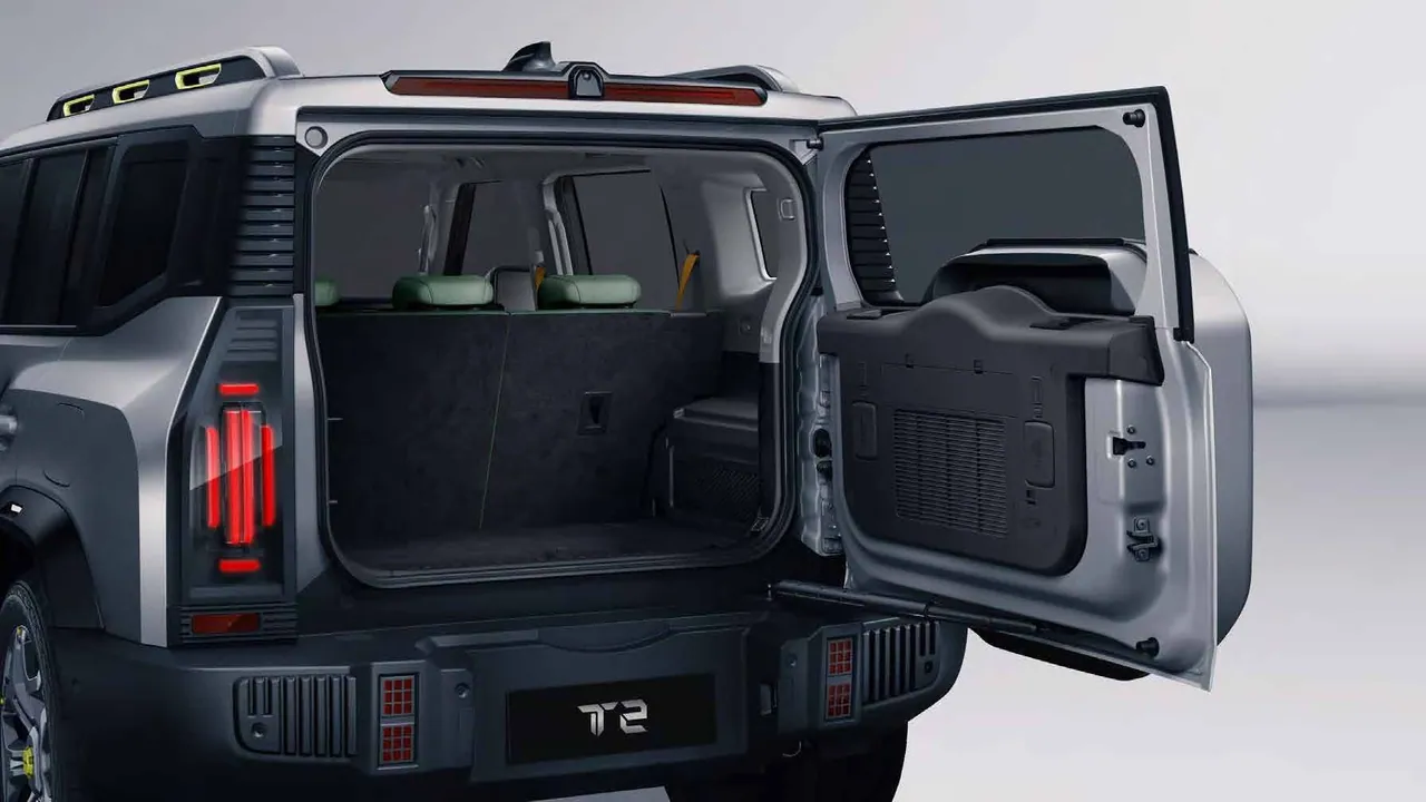 Jetour T2 from behind with the side-hinged tailgate open